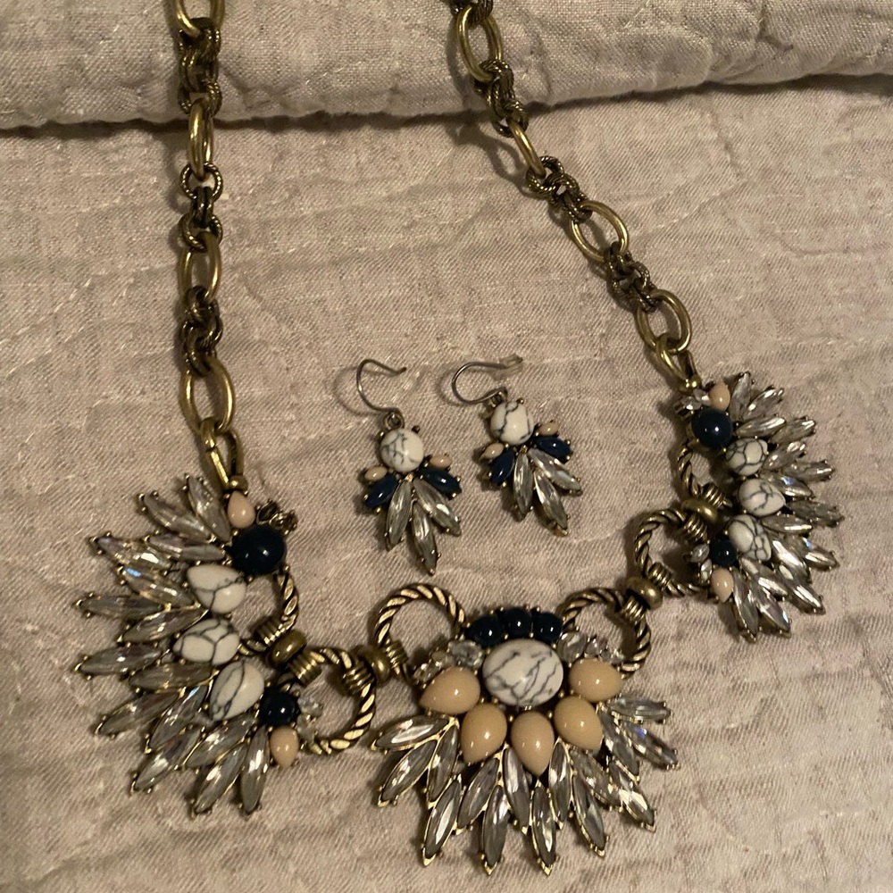 Chloe & Isabel set